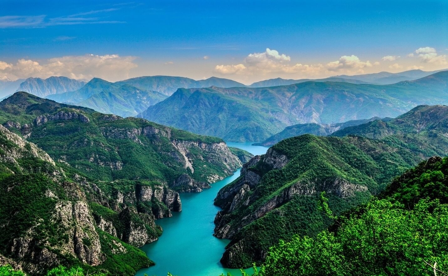 Conquer Heights, Dive Deep, Explore Freely!